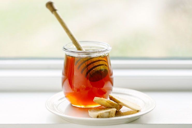 Raw Honey Helps to treat Sore Throat