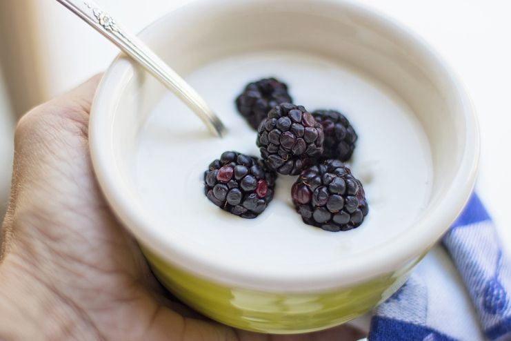 Consumption of yoghurt