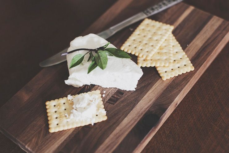 Crackers or Biscuits for motion sickness