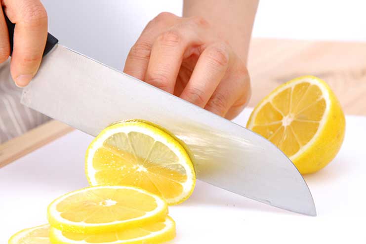 How To Prepare Lemon Water