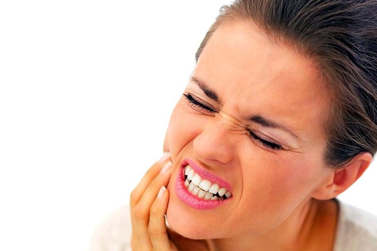 Symptoms of Sensitive teeth