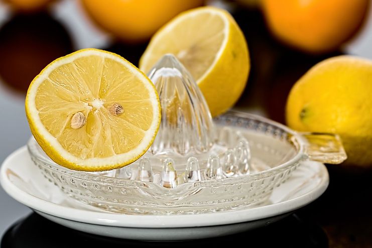 How To Use Lemon Juice To Remove Dark Spots