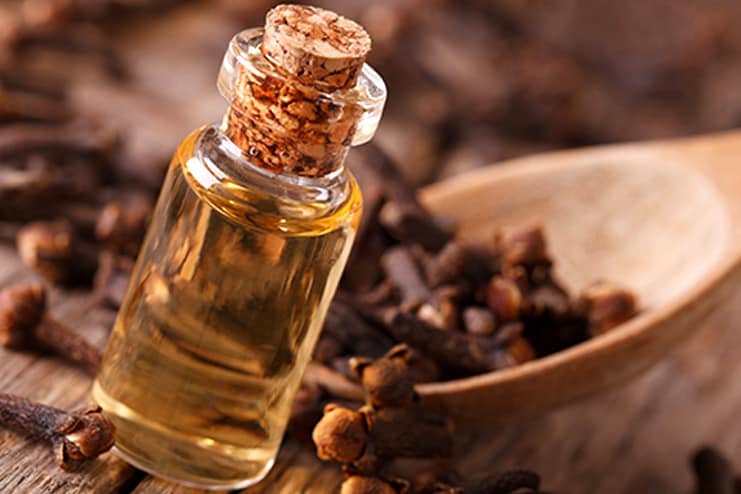 How to use Clove Oil to get rid of Toothache