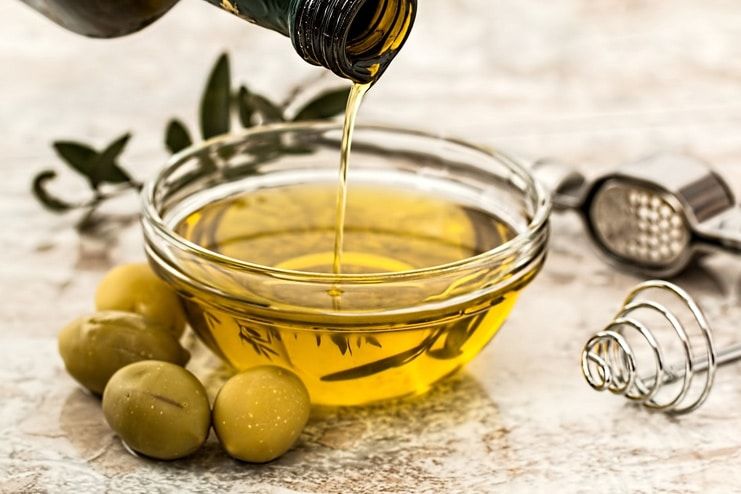 Olive Oil for Dry Eyes