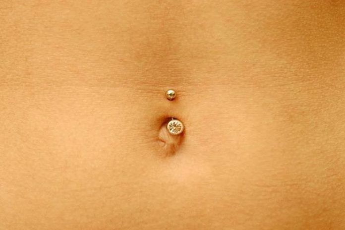 infected belly button piercing