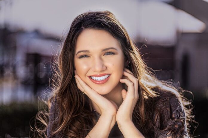 6 Amazing Health Benefits Of Smiling