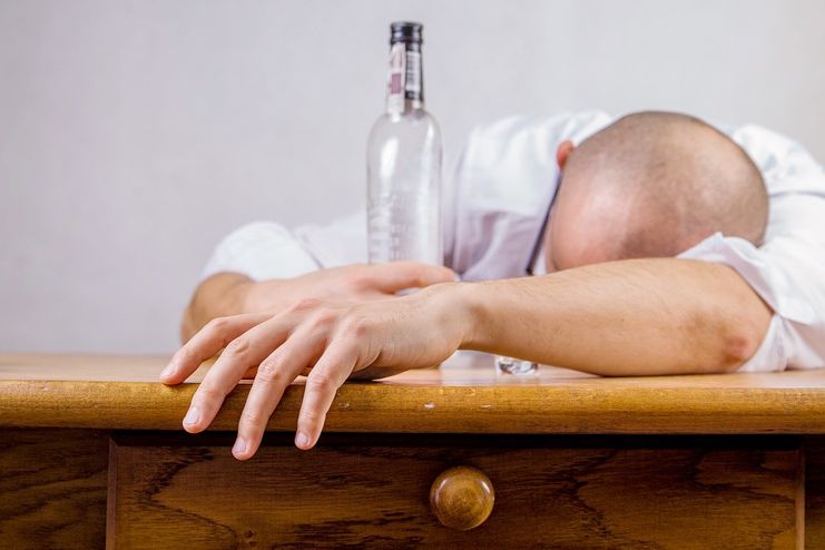 19 Natural Ways to Get Rid of Hangover Effectively