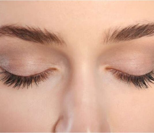 10 Easy Hacks To Grow Thicker Eyelashes Naturally 10 Easy Hacks To Grow Thicker Eyelashes Naturally