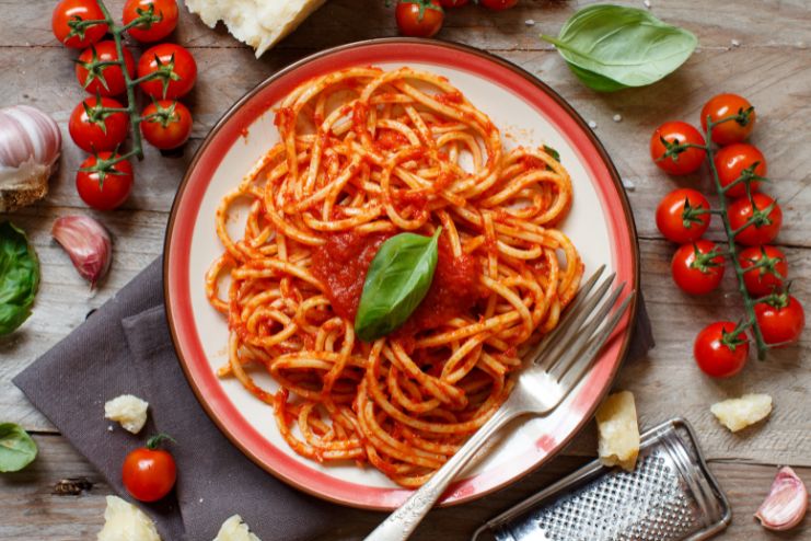 Pasta with Cheese and Tomato Sauce