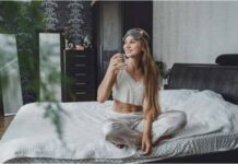 9 Perks of Drinking Lemon Water Before Bed 9 Perks of Drinking Lemon Water