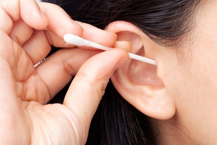 Clean earwax