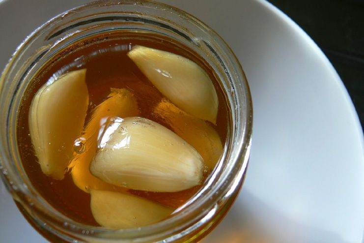 Garlic and Apple Cider Vinegar