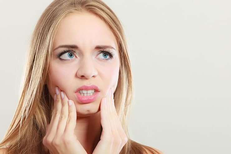 How to prevent teeth whitening sensitivity