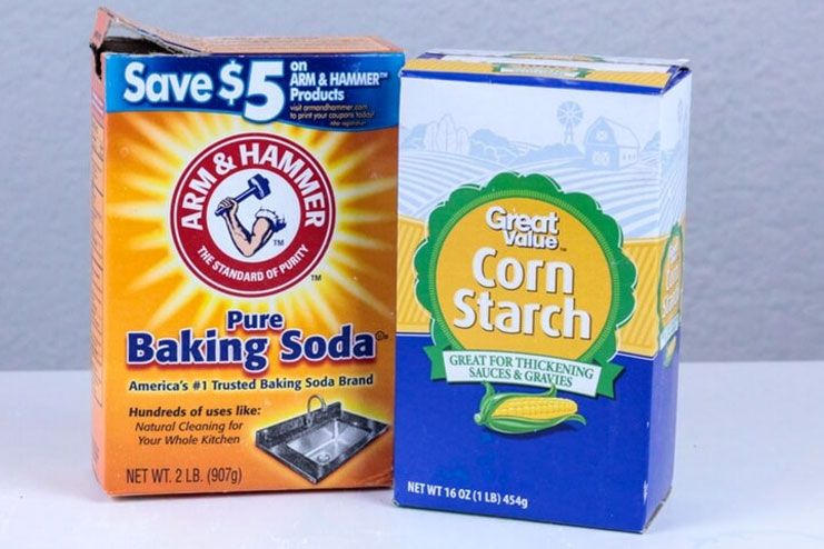 Reducing Body Odor - Baking soda and corn starch