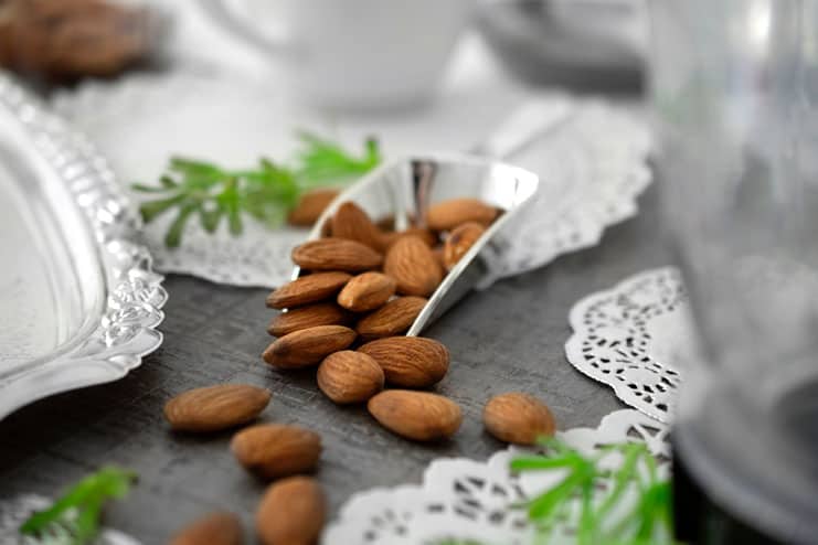 17 Benefits Of Soaked Almonds For Your Overall Health