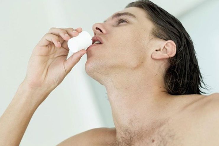 How to gargle with hydrogen peroxide