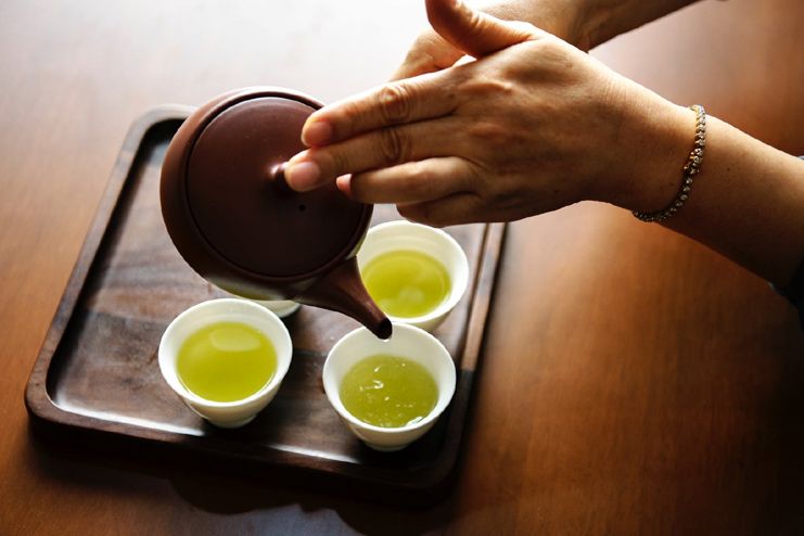 Castor-Oil-and-Green-Tea