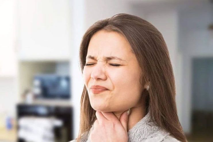12 Ways To Get Rid Of Food Stuck In Throat – Quick And Effective Methods!