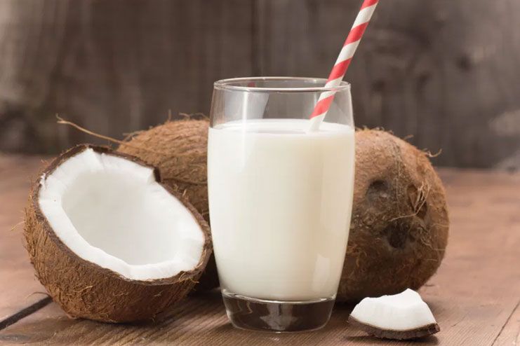 What are the benefits of coconut milk