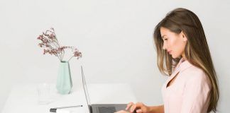 Best Yoga at Your Desk – 10 Convenient Office Yoga Poses Yoga at Your Desk 10 Convenient Office Yoga Poses