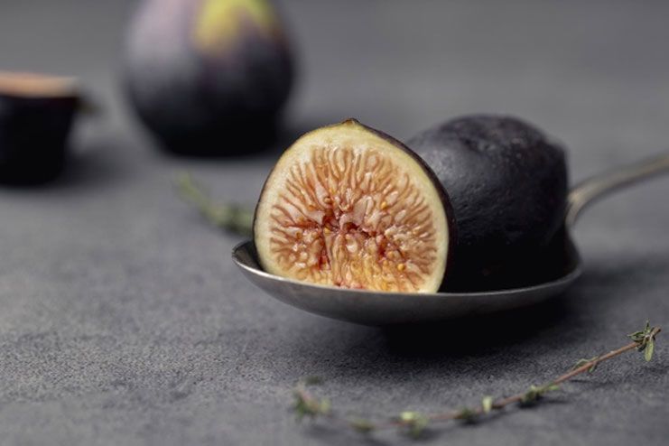 Figs – Health Benefits, Risks & Nutrition – Everything you need to know!