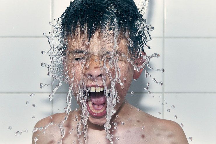 10 Ways you should know while washing your face in shower