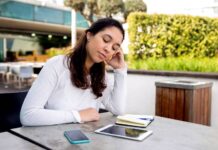 Unplug and Recharge: The Benefits of a Digital Detox for Mental Well-Being Digital Detox for Mental Well-Being