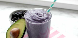 Brain-Boosting Avocado & Berry Smoothie: Fuel Your Mind Brain-Boosting-Avocado