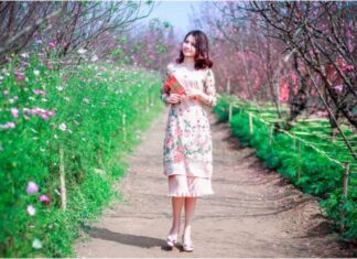 Color Walk Therapy: How Walking with Colors Can Boost Your Mood and Creativity Color Walk Therapy