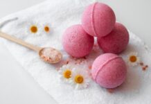 Pamper Yourself: 8 Luxurious Bath Bombs for a Spa-Like Experience at Home 8 Luxurious Bath Bombs