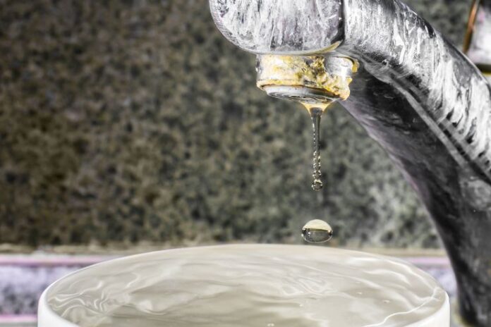 Signs of Hard Water Damage on Hair