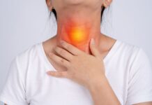 8 Signs and Symptoms of Tonsillitis 8 Signs and Symptoms of Tonsillitis