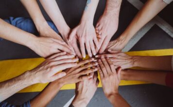 Finger Shape & Nail Clues: What Your Hands Reveal About Your Personality and Health Finger Shape and Nail Clues