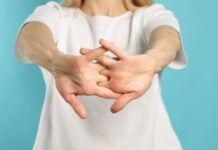 Is Cracking Your Joints Bad for You? What Science Really Says Is Cracking Your Joints Bad for You