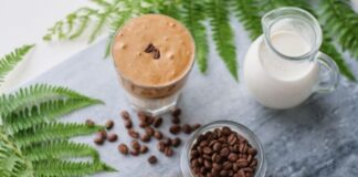 Protein Powder in Coffee: How to Do It, Why It Works, and What to Watch Out For Early Signs of Dementia in Women