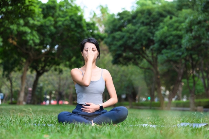How Regular Pranayama Can Help with Belly Fat & Stress Eating How Regular Pranayama Can Help with Belly Fat & Stress Eating