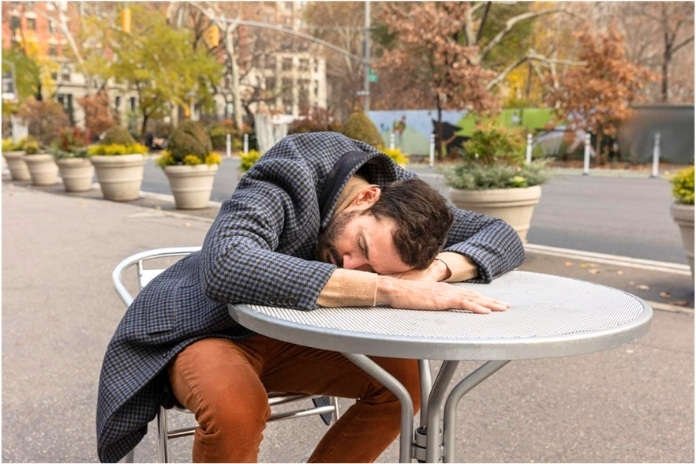 How to Overcome the Midday Slump: Science-Backed Ways to Beat Afternoon Fatigue How to Overcome the Midday Slump