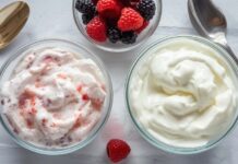 Skyr vs Greek Yogurt: Which Is Healthier and Which Should You Choose? Skyr vs Greek Yogurt