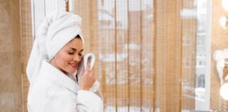 How to Take an Everything Shower: The Right Order for Hair, Skin, and Body Care How to Take an Everything Shower_ The Right Order for Hair, Skin, and Body Care