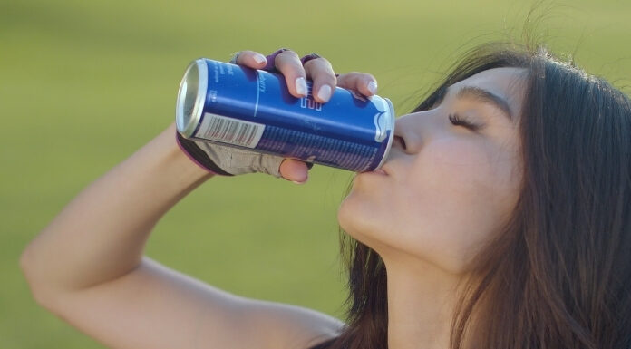 Is Crystal Light Bad for You? Ingredients, Health Effects, and Who Should Be Cautious Is Crystal Light Bad for You