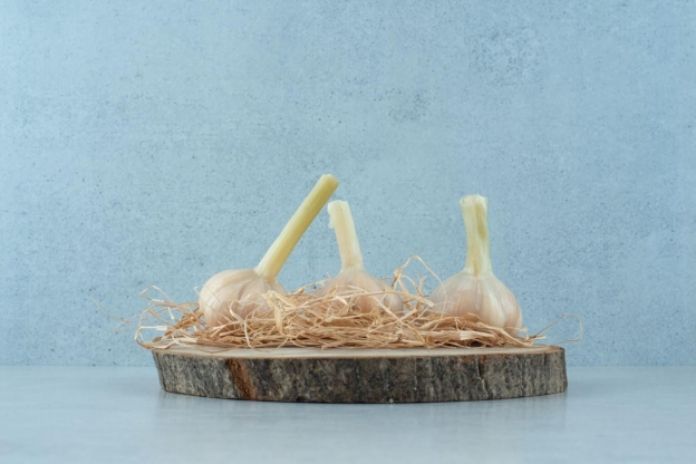 Is Sprouted Garlic More or Less Nutritious