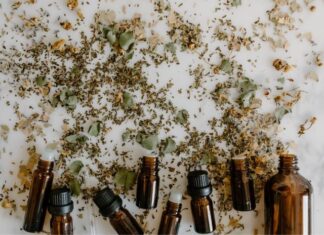 9 Criteria to Choose Genuine Essential Oils (2026 Buying Guide) 9 Criteria to Choose Genuine Essential Oils
