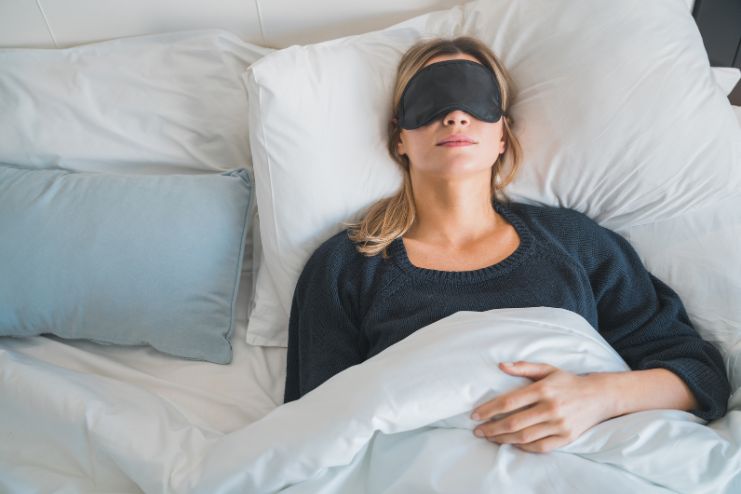 How Dark Showering Activates Your Brains Sleep Mode