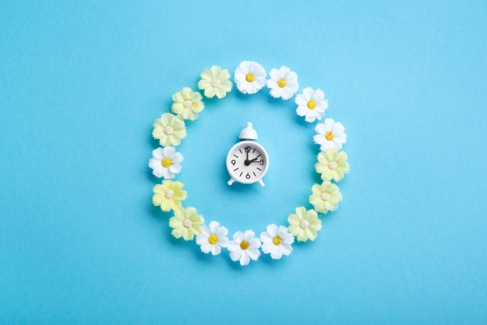 What Daylight Saving Time Actually Does to Your Heart, Brain, and Mood What Daylight Saving Time Actually Does to Your Heart, Brain, and Mood