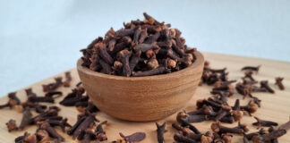 Beyond Green Tea: How Clove Water’s Eugenol May Help Support the Body’s Natural Anti-Inflammatory Response Beyond Green Tea How Clove Waters