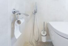 Bidet vs Toilet Paper: Which Is Actually Better for Your Health? Bidet vs Toilet Paper