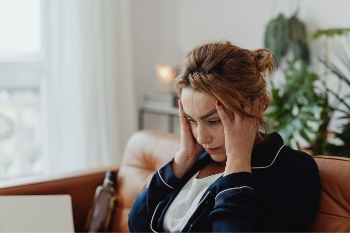 5 Physical Signs Relationship Anxiety May Be Affecting Your Body