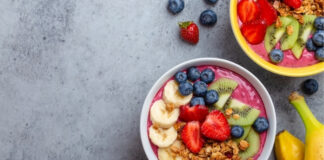 7 Açaí Bowl Mistakes That Turn a Healthy Breakfast Into a Sugar Bomb 7 Acai Bowl Mistakes That Turn a Healthy Breakfast Into a Sugar Bomb