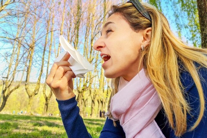Common Eye Symptoms Caused by Hay Fever