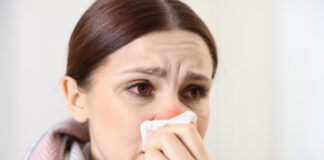 Hay Fever Eye Symptoms Explained: Causes of Redness, Itching, and Swollen Eyelids Hay Fever Eye Symptoms Explained Causes of Redness Itching and Swollen Eyelids